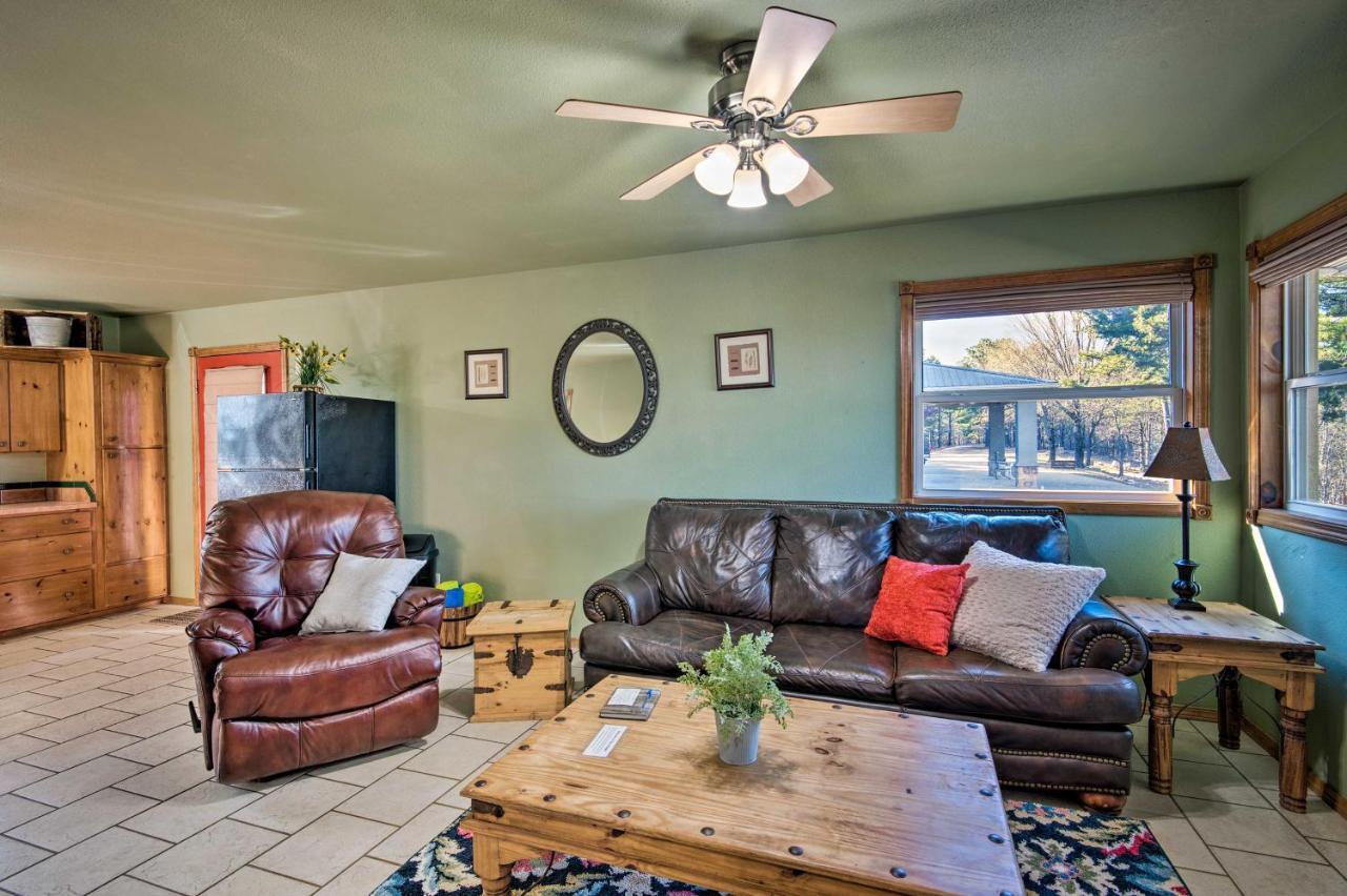 Broken Bow Cottage With Deck, Hot Tub And Fire Pit! Exterior foto